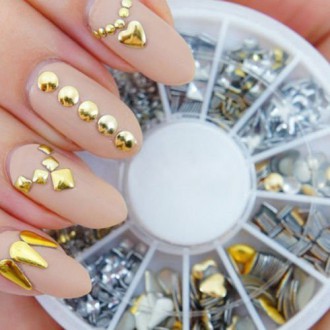 Professional High Quality Manicure 3D Nail Art Decorations Wheel With Gold And Silver Metal Studs In 12 Different Shapes By